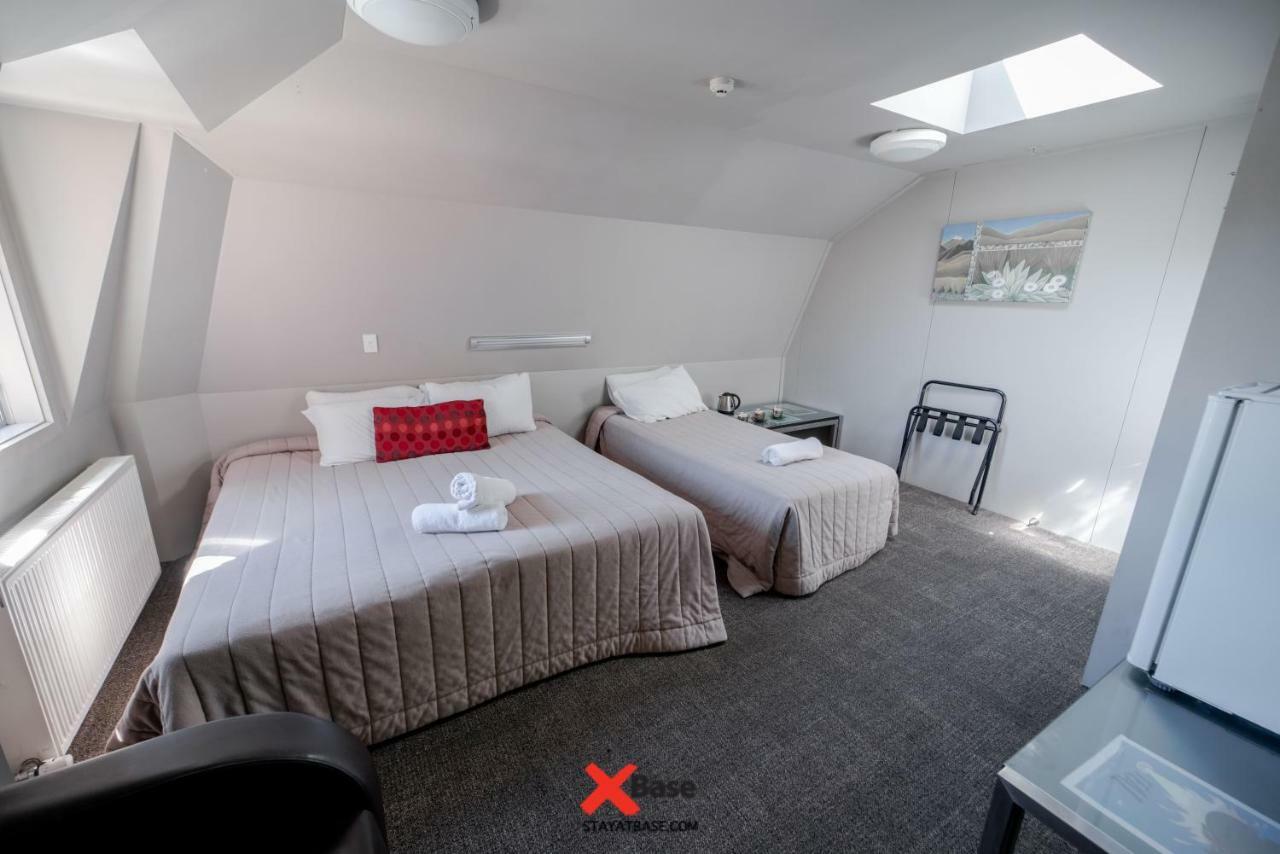 Base Wanaka Hostel ภายนอก รูปภาพ