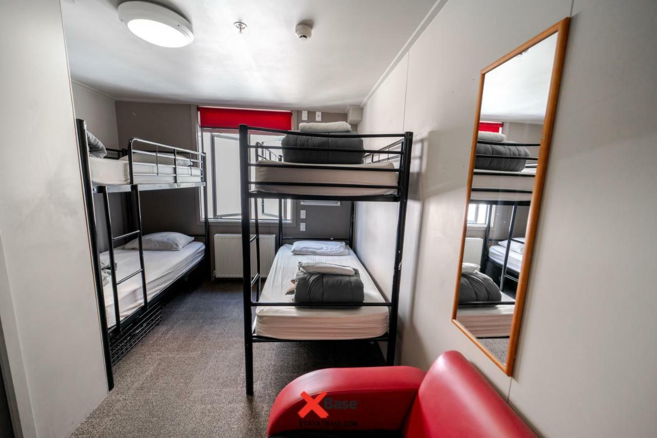 Base Wanaka Hostel ภายนอก รูปภาพ