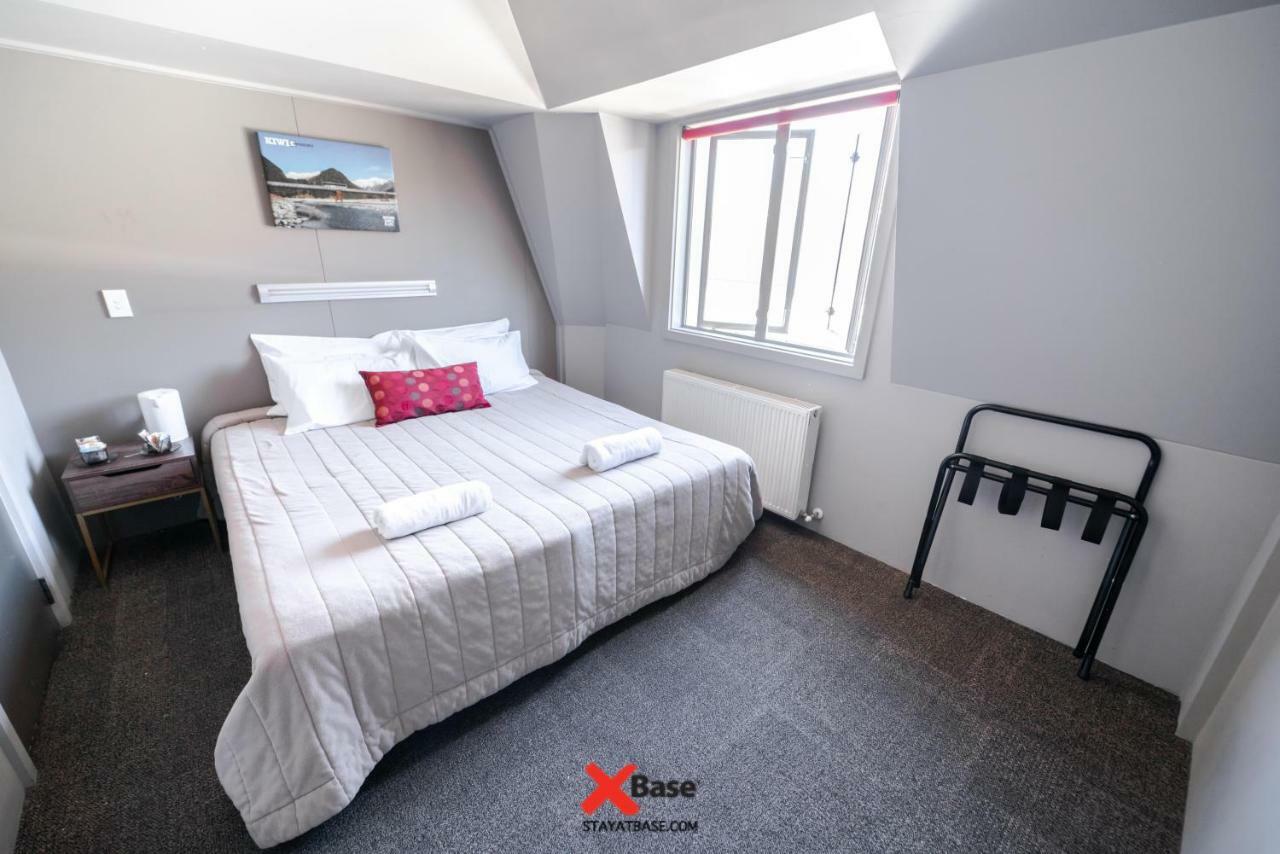 Base Wanaka Hostel ภายนอก รูปภาพ