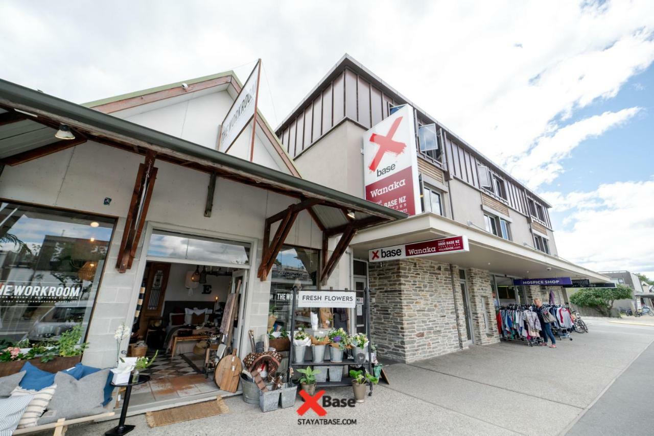 Base Wanaka Hostel ภายนอก รูปภาพ