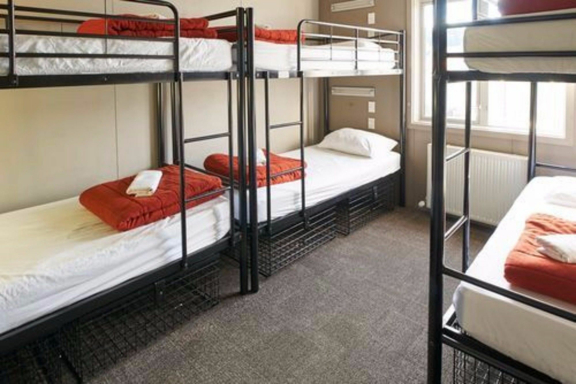 Base Wanaka Hostel ภายนอก รูปภาพ
